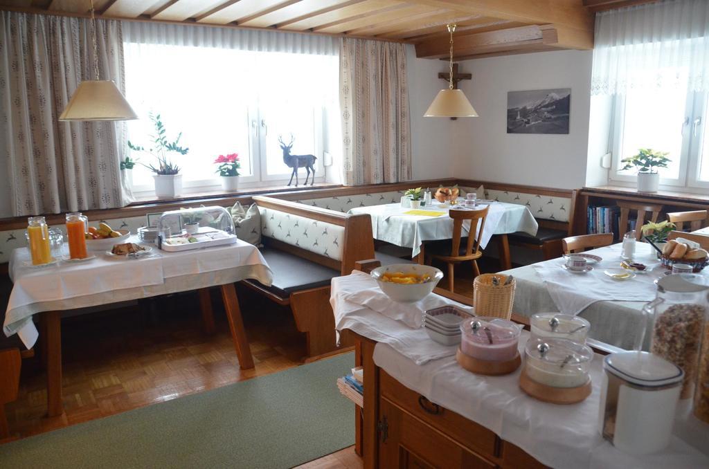 Pension Spiegl เซเฟลด์ อิน ทิโรล ภายนอก รูปภาพ